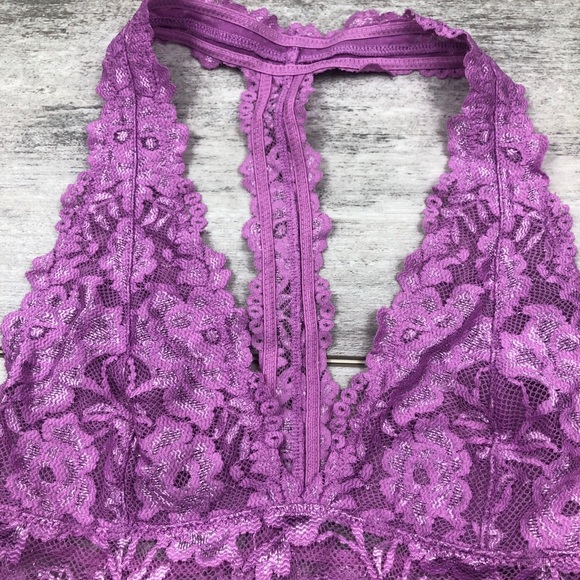 FREE PEOPLE pink lace v neck bralette - Picture 3 of 9